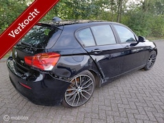 BMW 1-serie - 116I Business 6 bak - airco - cruise - navigatie