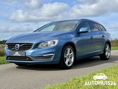 Volvo V60 - 2.0 T3 Momentum 2016|153pk|Navi|PDC v/a|1e eigenaar|Power Blue