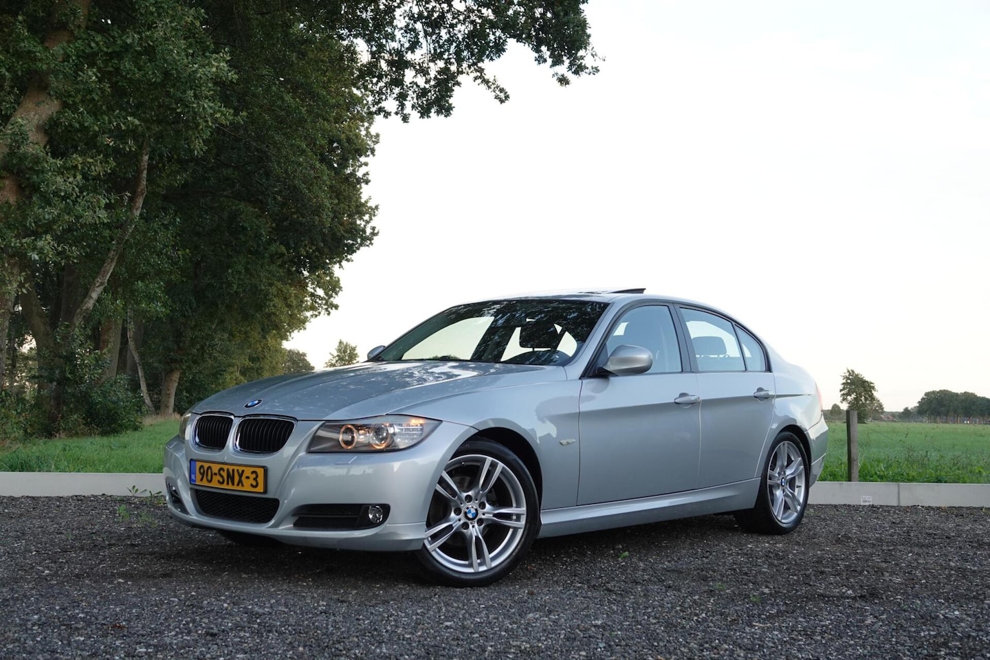 BMW 3-serie - 320i SCHUIFDAK XENON NIEUWE DISTRIBUTIEKETTING! - AutoWereld.nl