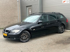 BMW 3-serie Touring - 318i Business Line
