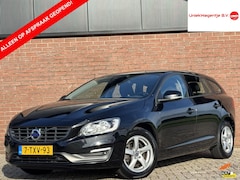 Volvo V60 - 1.6 T3 MOMENTUM | NL-AUTO | NAVI | CRUISE