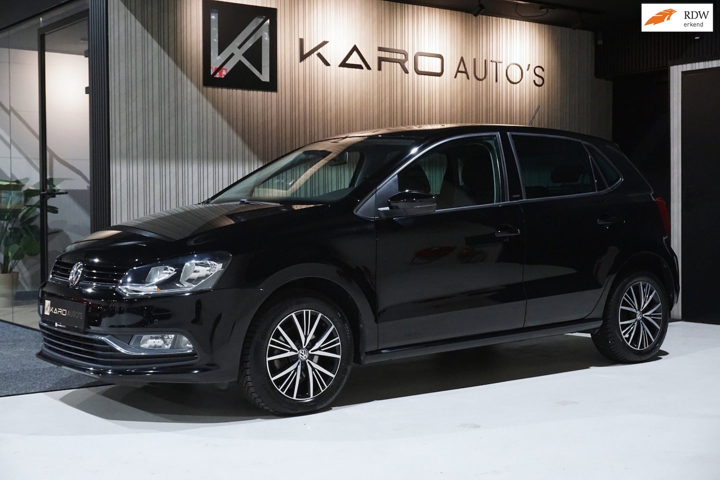 Volkswagen Polo - 1.2 TSI Allstar Navi Clima Stoelv Pdc 1e Eig - AutoWereld.nl