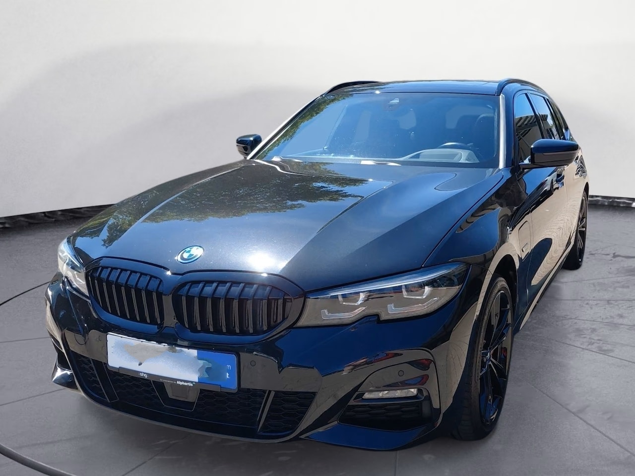 BMW 3-serie Touring - 330e xDrive M-SPORT ** LED, LEDER, PANO, TREKH ALARM, SHADOW, 19-inch LMV ** 1e EIG - Vol. - AutoWereld.nl