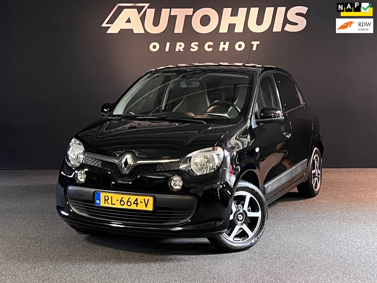 Renault Twingo - 1.0 SCe Limited Airco/ Cruise control/ Bluetooth/ PDC/ Radio-USB - AutoWereld.nl