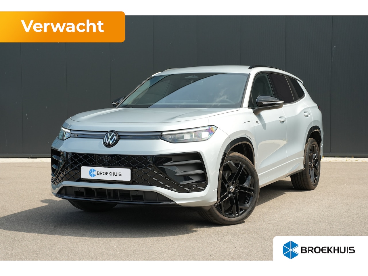 Volkswagen Tayron - R-Line Edition | 'App-Connect' draadloze smartphone integratie | Automatische afstandsrege - AutoWereld.nl