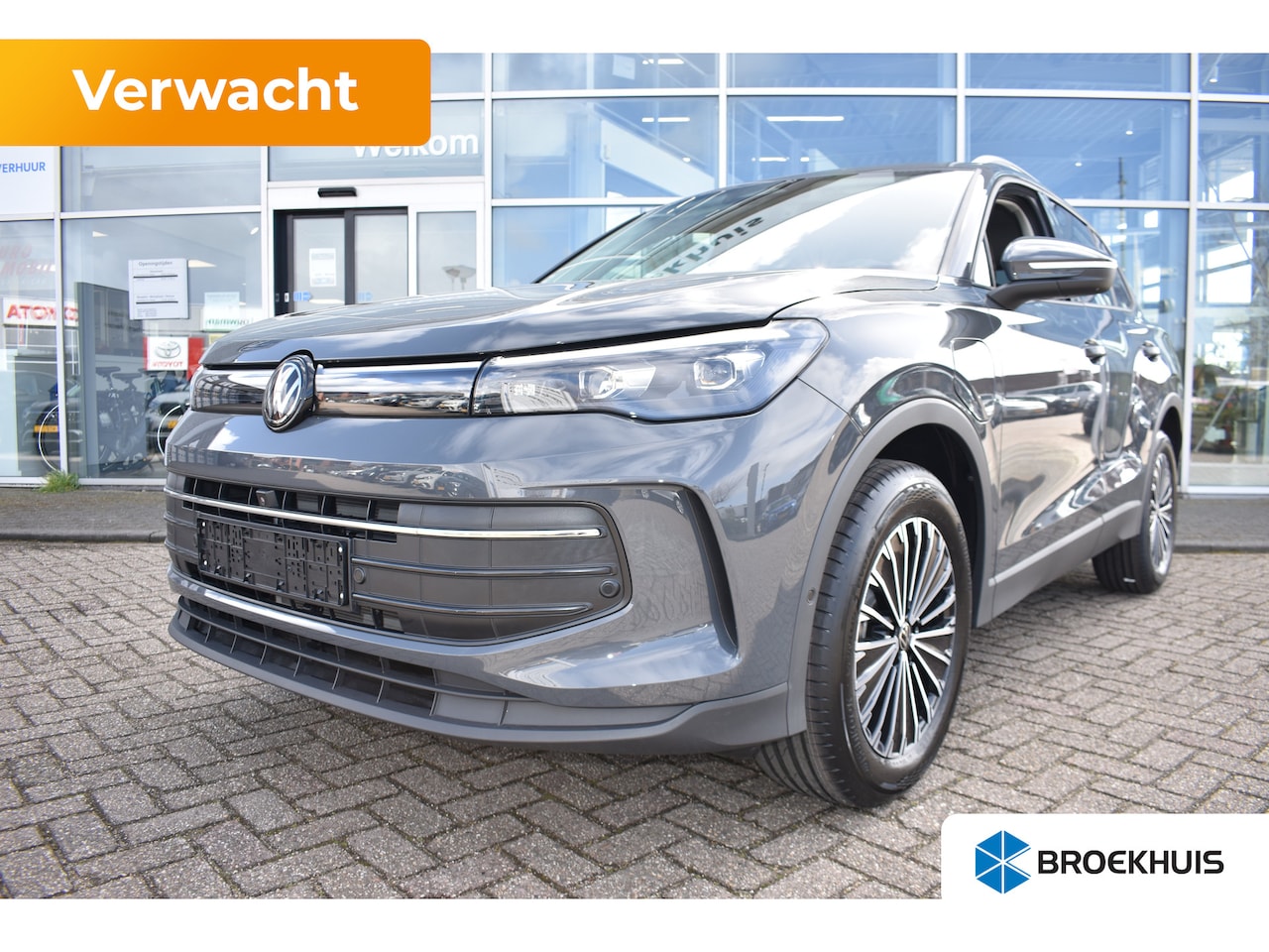 Volkswagen Tiguan - Life Edition - eHybrid | 'App-Connect' draadloze smartphone integratie | Automatische afst - AutoWereld.nl