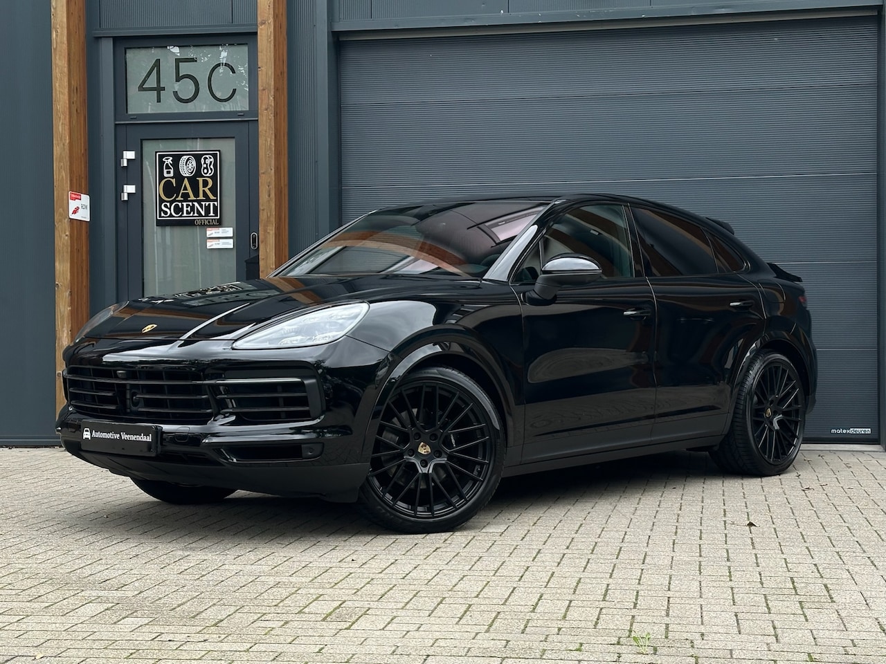 Porsche Cayenne Coupé - 3.0 E-Hybrid Pano, Sport Chrono, 360, Bose, Luchtvering etc! - AutoWereld.nl