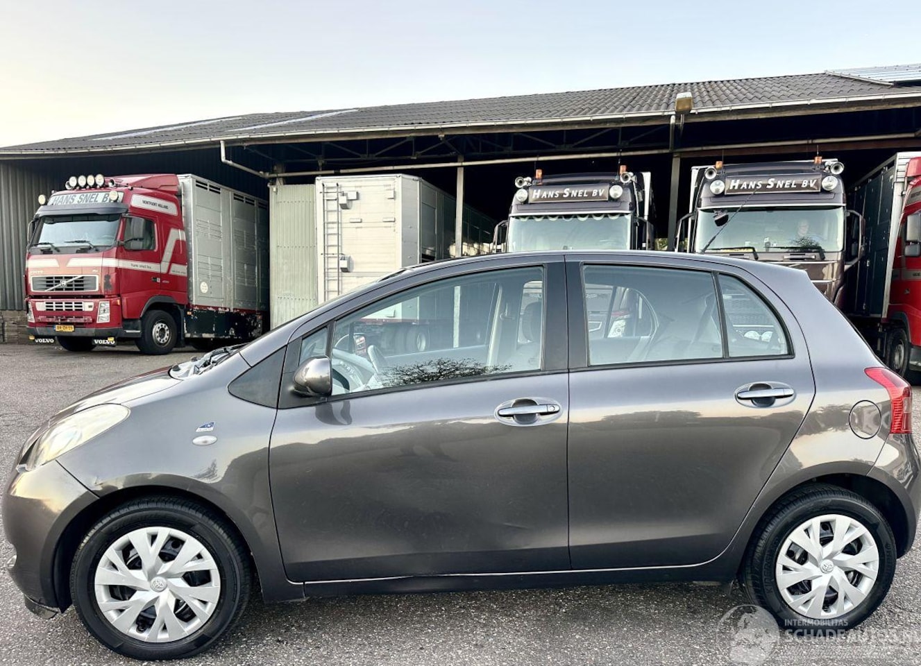 Toyota Yaris - 1.3 VVT-I 87pk Sol MMT Automaat 5drs - navi - airco - lmv - 80dkm - elektr ramen voor - el - AutoWereld.nl