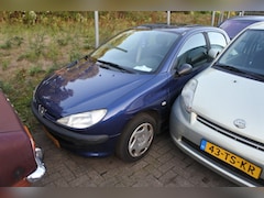Peugeot 206 - 1.1 XR 180 dkm 5 drs apk 5-2-2027