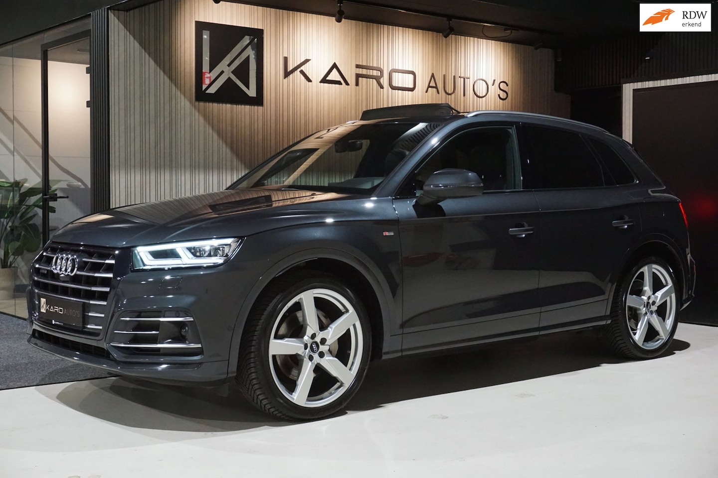 Audi Q5 - 55 TFSI e Comp S-Line 367PK Pano Leer Luchtv 360 B&O - AutoWereld.nl