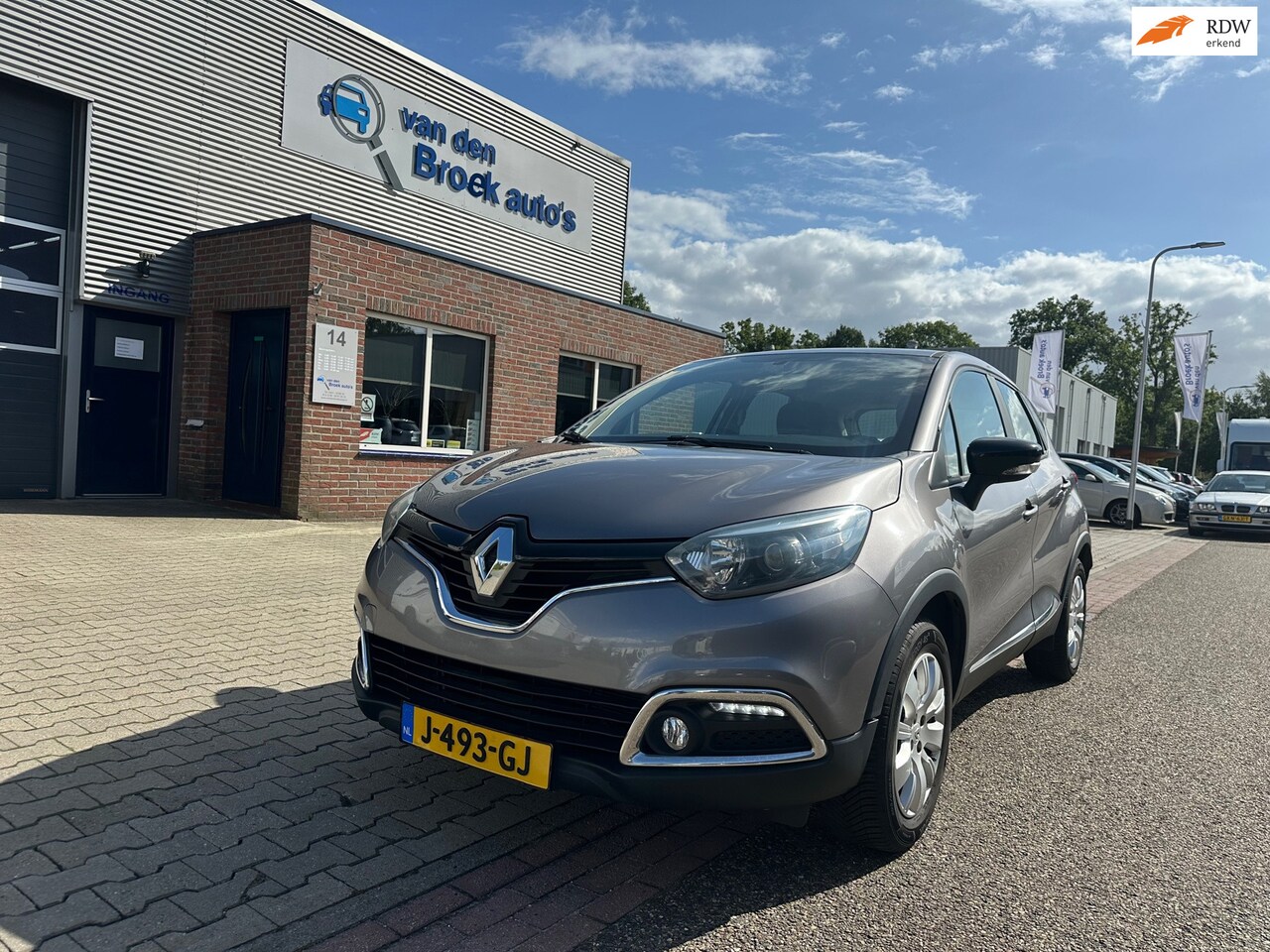 Renault Captur - 0.9 TCe Expression Clima/Cruise/LM velgen/KeylessEntry/ - AutoWereld.nl