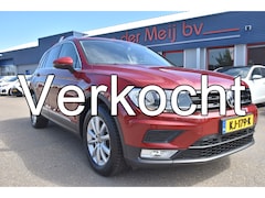 Volkswagen Tiguan - 1.4 TSI Connected Series , CLIMATRONIC , V STOEL VERW , PDC V+A , LMV17 , NAVI ,