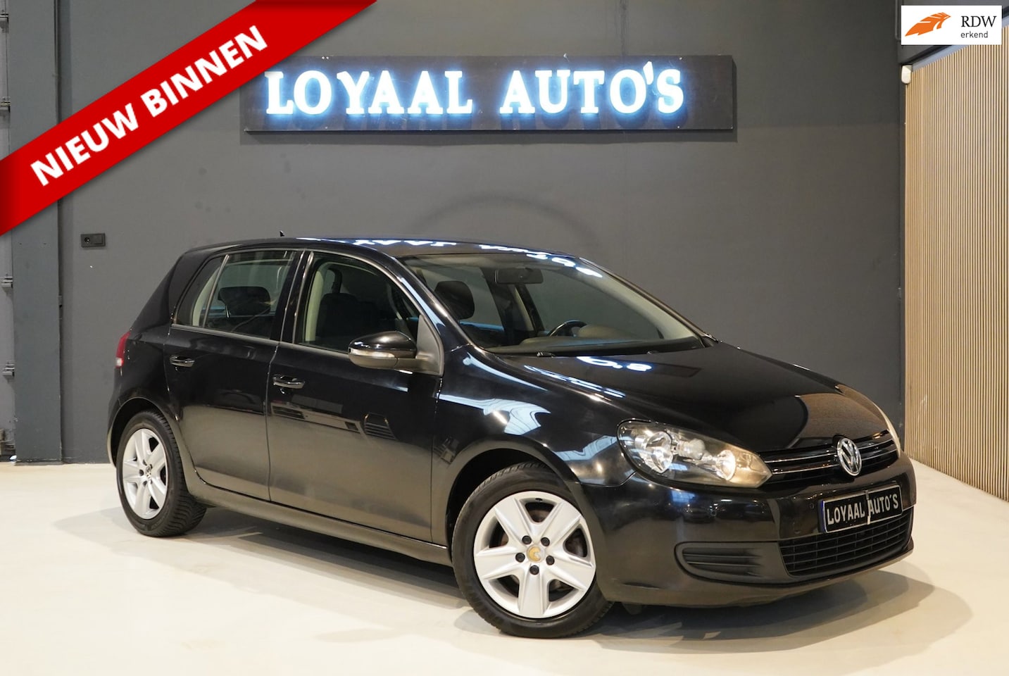 Volkswagen Golf - 1.4 TSI Trendline | PDC | NAVI | AIRCO | APK - AutoWereld.nl