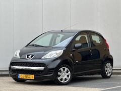 Peugeot 107 - 1.0-12V Millesim 200 5 Deurs l NL Auto l Historie l