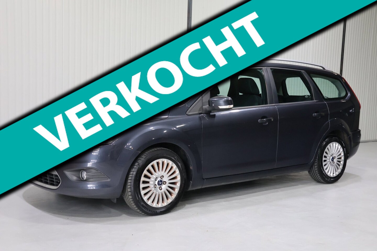 Ford Focus Wagon - 1.6 Titanium CLIMA - NAVI - APK - RIJDT PRIMA! - AutoWereld.nl