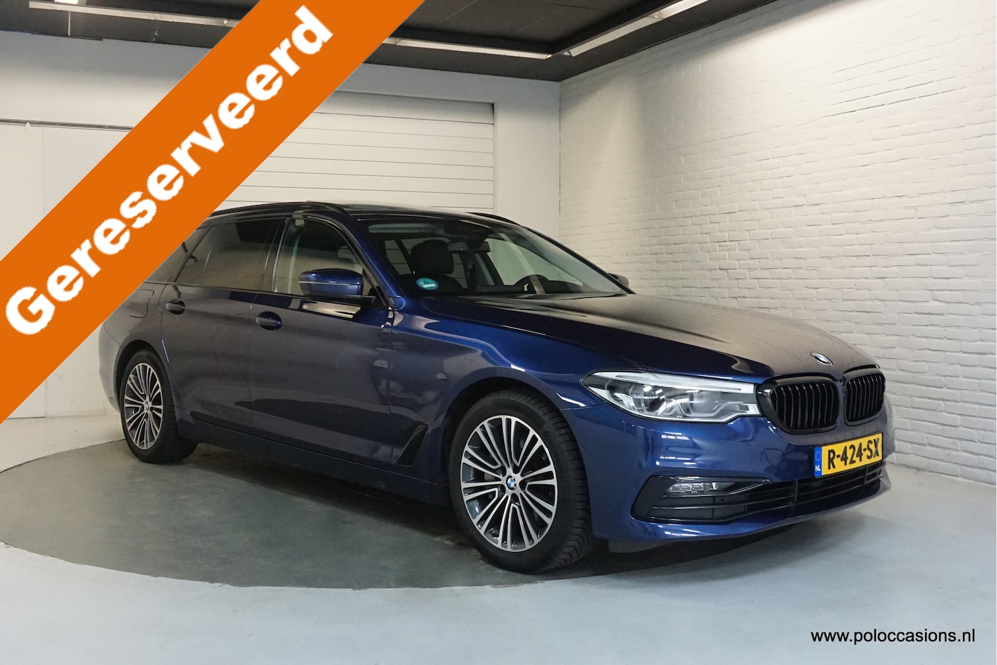 BMW 5-serie Touring - 530i xDrive High Exec Panorama | Trekhaak | Camera | Comfortstoel - AutoWereld.nl