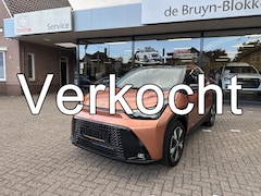 Toyota Aygo X - Hybrid 115 pulse stoelverwarming / keyless start / parkeersensoren voor + achter / Navigat