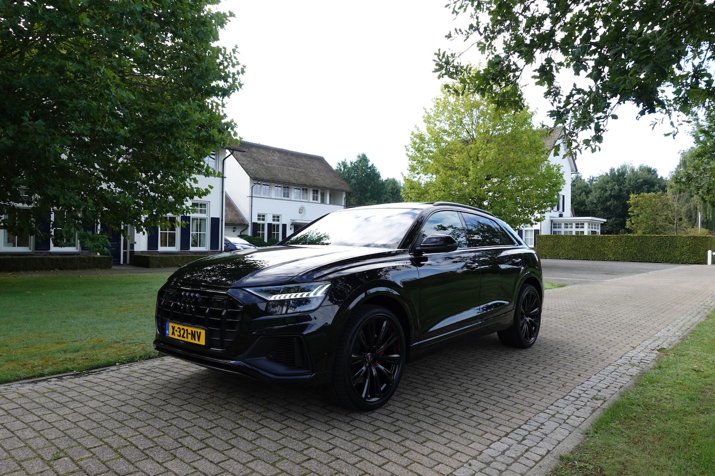 Audi SQ8 - 4.0 TDI SQ8 quattro | BTW | B&O | Panorama dak | 4-wielbesturing | Softclose | 23" | 360° - AutoWereld.nl