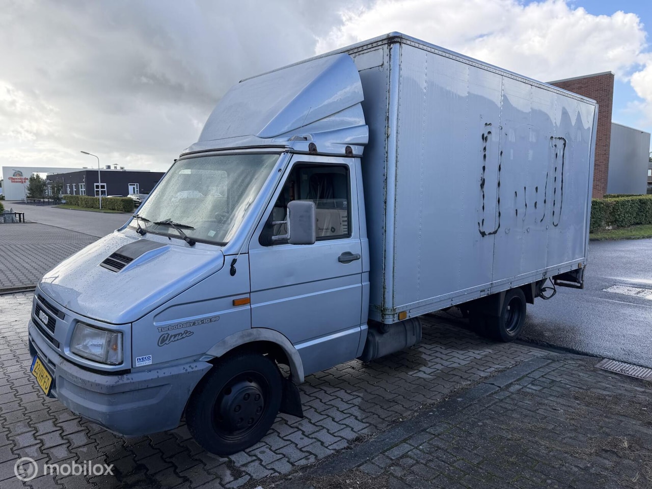 Iveco Daily - 35.10S-360 Paravan 35.10S-360 Paravan NIEUWE APK - AutoWereld.nl