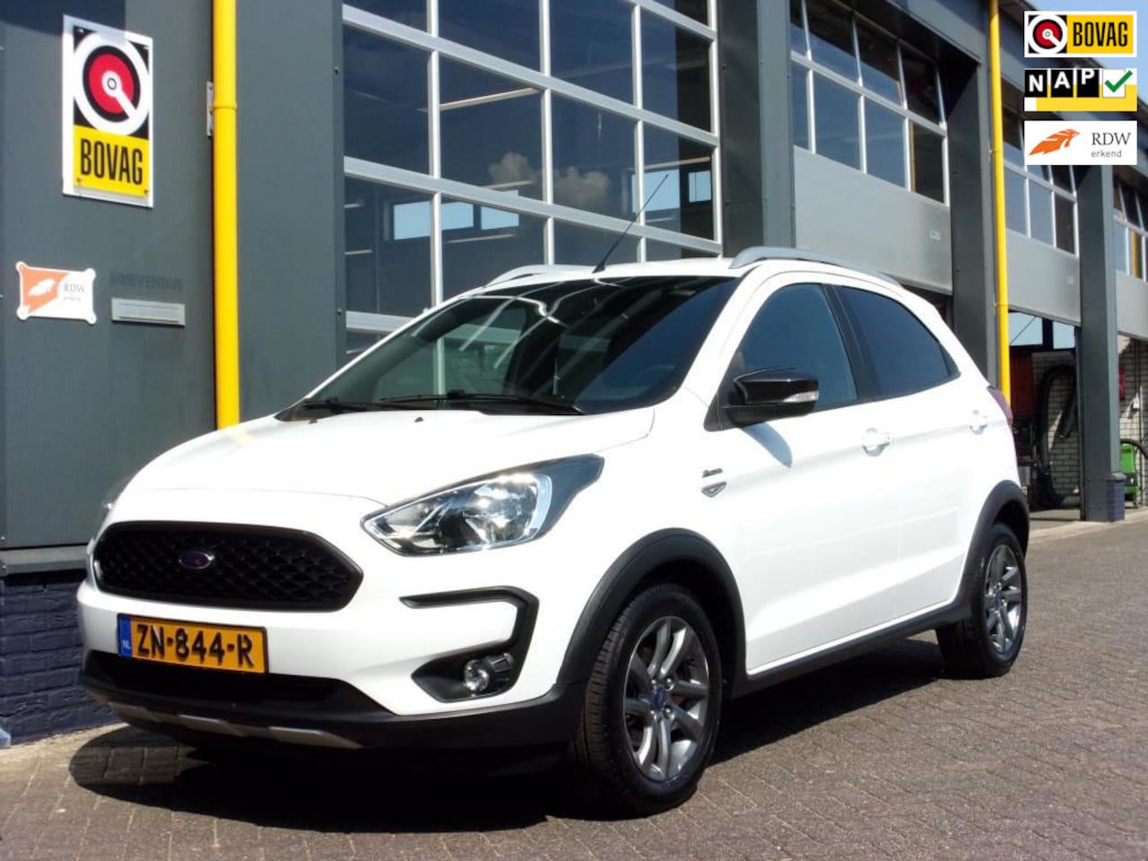 Ford Ka - 1.2/86pk Active NAV ECC CrC Winter Pakket Privacy Glass - AutoWereld.nl