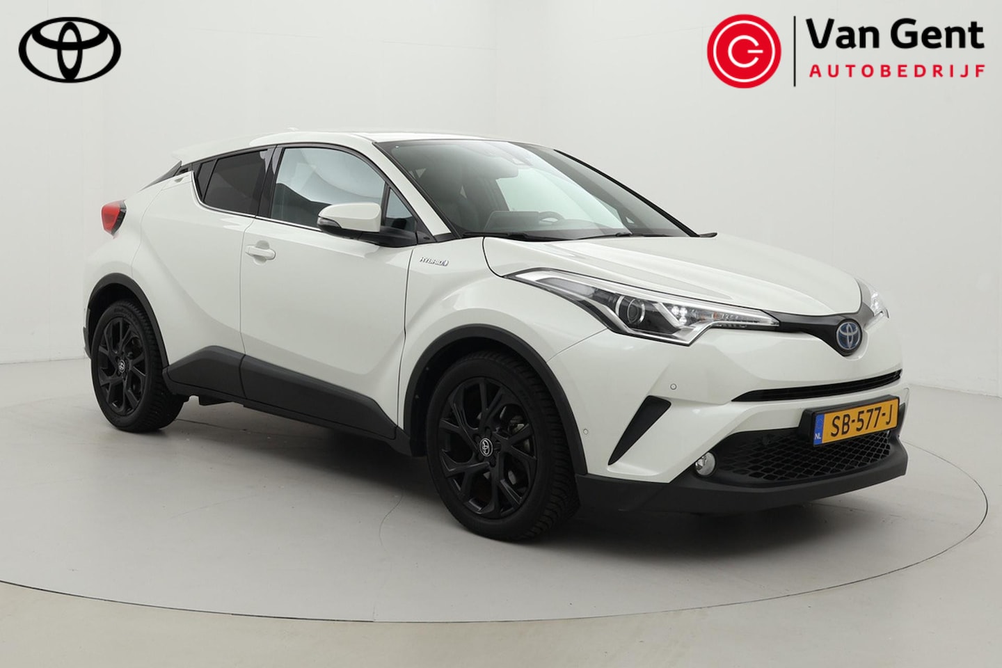 Toyota C-HR - 1.8 Hybrid Black Edition | Leder | Navigatie | Dodehoek detectie | JBL | Stoelverwarming | - AutoWereld.nl