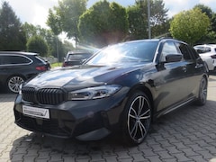 BMW 3-serie Touring - 330e M-SPORT (LCI) * LED, PANO, TREKH, H&K SOUND, HuD, 19-inch LMV * UNFALLFREI - Vol. Ond
