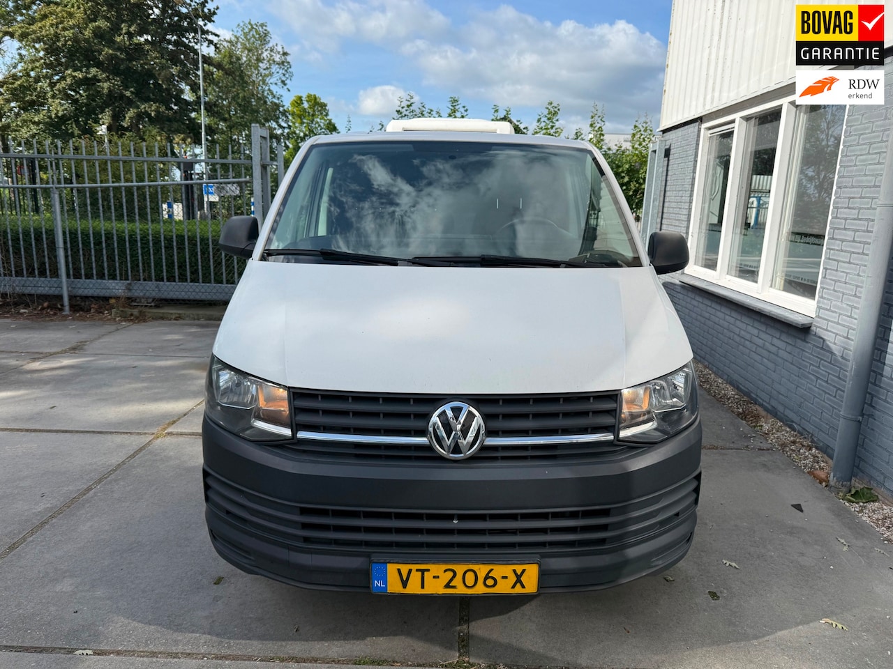 Volkswagen Transporter - 2.0 TDI L2H1KOELING ‘16 75KW - AutoWereld.nl