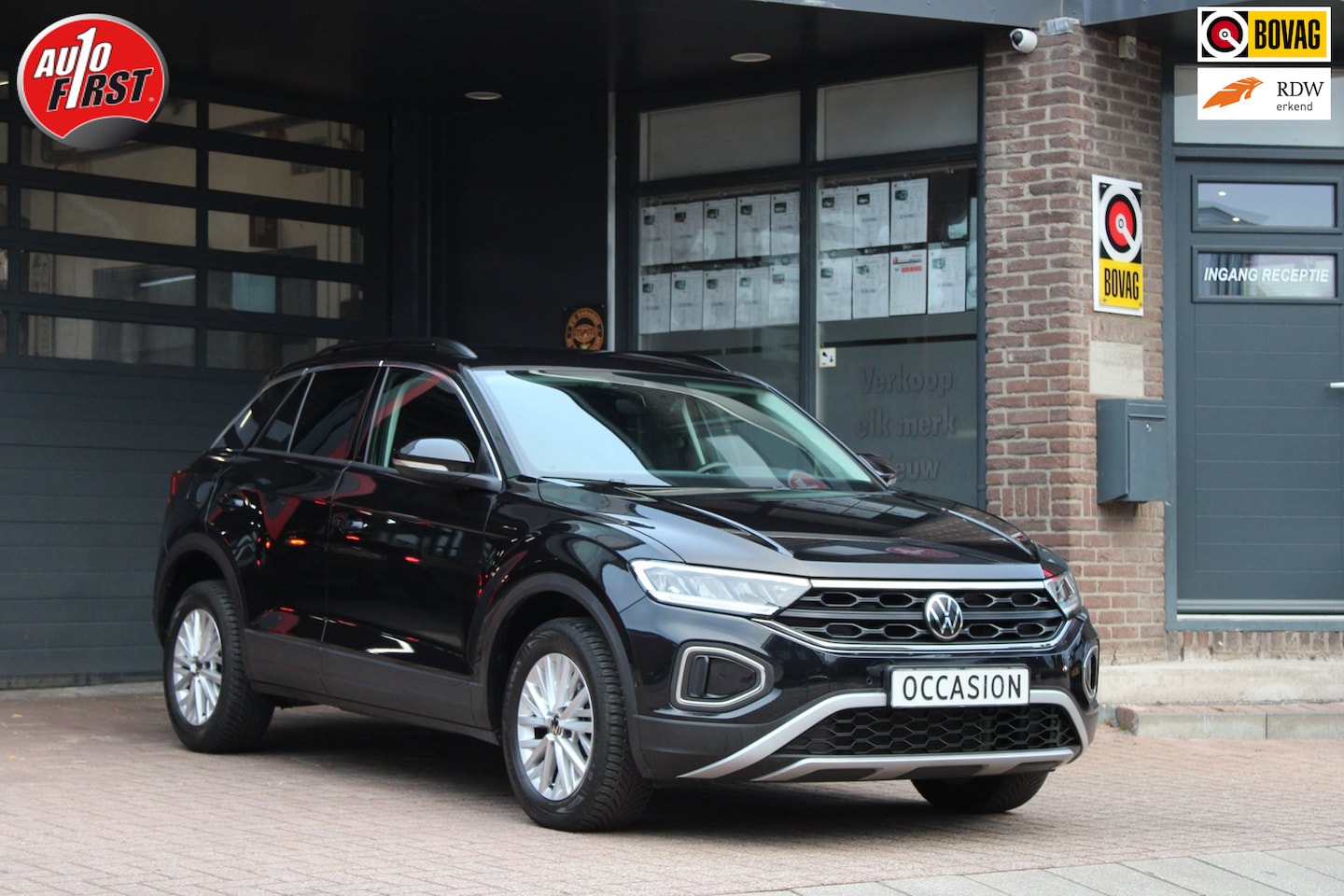 Volkswagen T-Roc - 1.0 TSI Life // Digital Dashboard // Stoelverwarming // Apple/Android Carplay - AutoWereld.nl