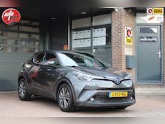Toyota C-HR - 1.8 Hybrid Bi-Tone // Apple/Android carplay // Trekhaak // Stuur/Stoel verwarming