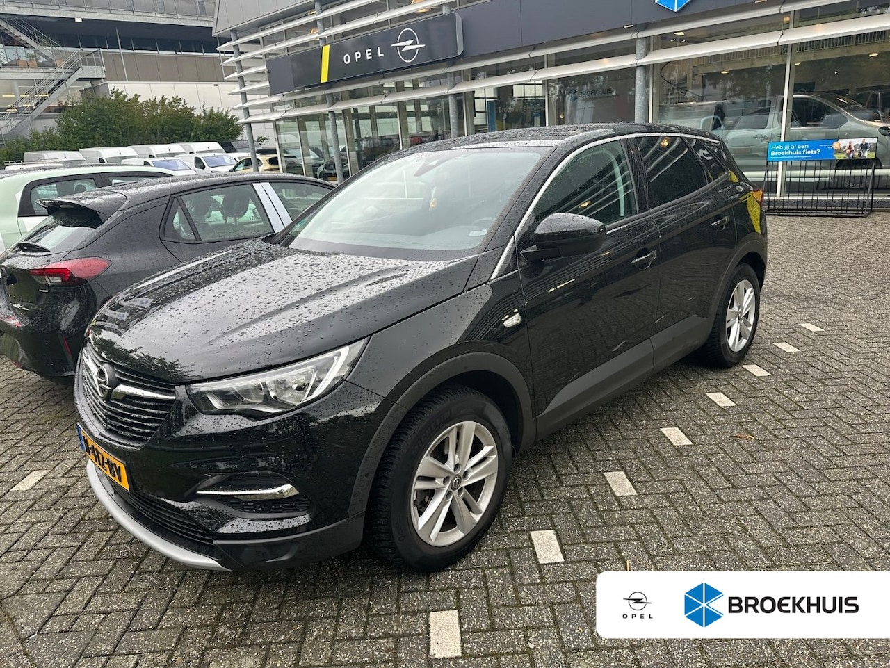 Opel Grandland X - 1.2 Turbo Business Executive | Achteruitrijcamera | Airco (automatisch) | Apple Carplay/An - AutoWereld.nl