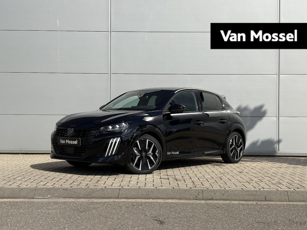 Peugeot 208 - 1.2 Hybrid 145 e-DCS6 GT | Elektrisch verstelbare stoelen | Stoelverwarming/Massagestoelen - AutoWereld.nl