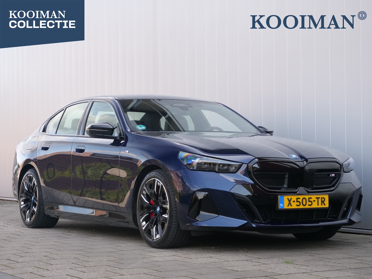 BMW i5 - M60 xDrive 84 kWh 601 Pk Automaat M-sport pro / Navi / DAB / Apple Carplay / Camera / SOH - AutoWereld.nl
