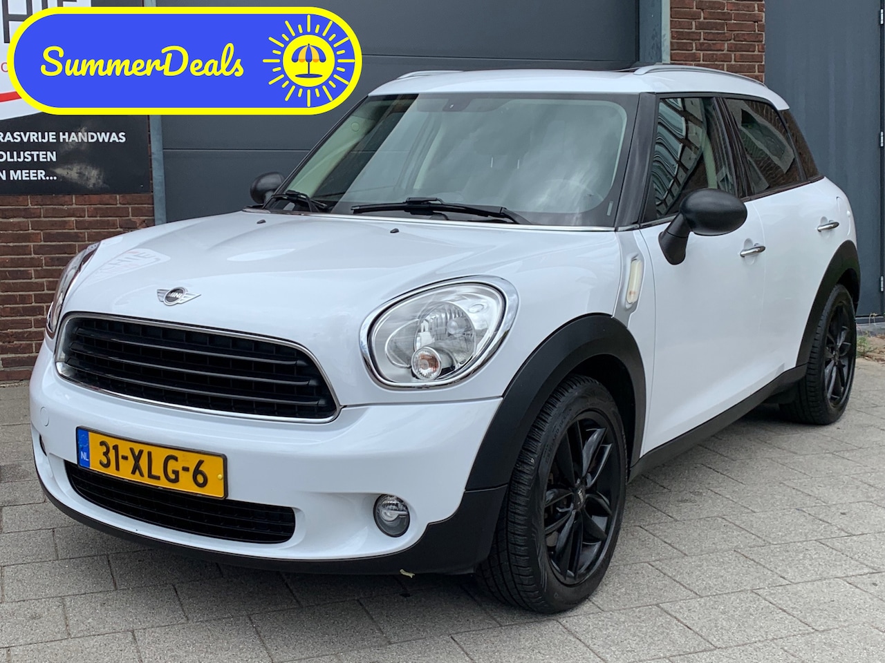 MINI Countryman - 1.6 One Edition|Opendak|Navigatie|Airco| - AutoWereld.nl