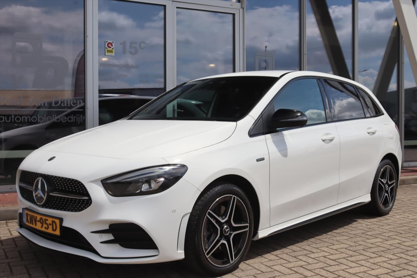 Mercedes-Benz B-klasse - B250e 218PK AUTOMAAT AMG NIGHT Navi | Sfeerverl. | Stoelverw. | Widescreen | Clima | Cruis - AutoWereld.nl