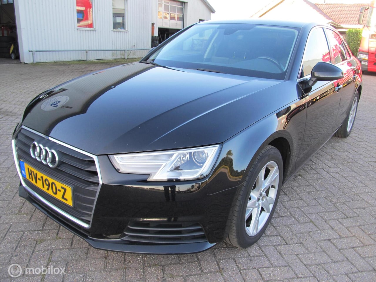 Audi A4 Limousine - 2.0 TFSI ultra Pro Line 138856 net NAP pas - AutoWereld.nl