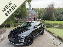 Volkswagen T-Roc - 1.5 TSI Sport Business R | Pano | Camera | Keyless |