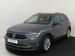 Volkswagen Tiguan - 1.4 TSI eHybrid Life | SoH 90% | Trekhaak | Achteruitrijcamera | Digital cockpit Pro | Key