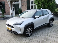 Toyota Yaris Cross - 1.5 Hybrid Dynamic , Camera , HUD, Led , Keyless go , Dab+, elec-A-klep enz. Nieuwstaat