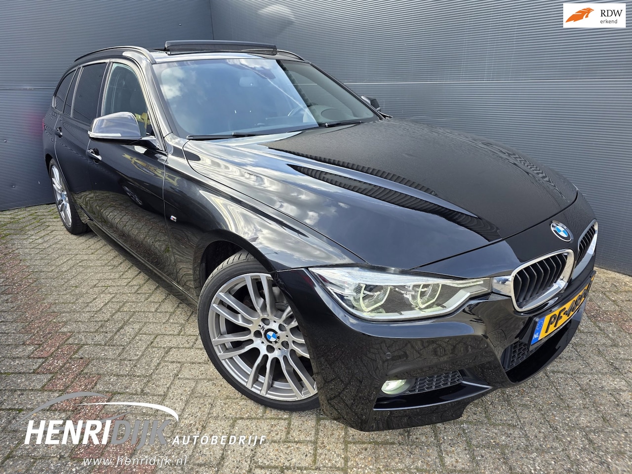 BMW 3-serie Touring - 320d Centennial High Executive M Sport HUD / Pano / Navi / Leder - AutoWereld.nl