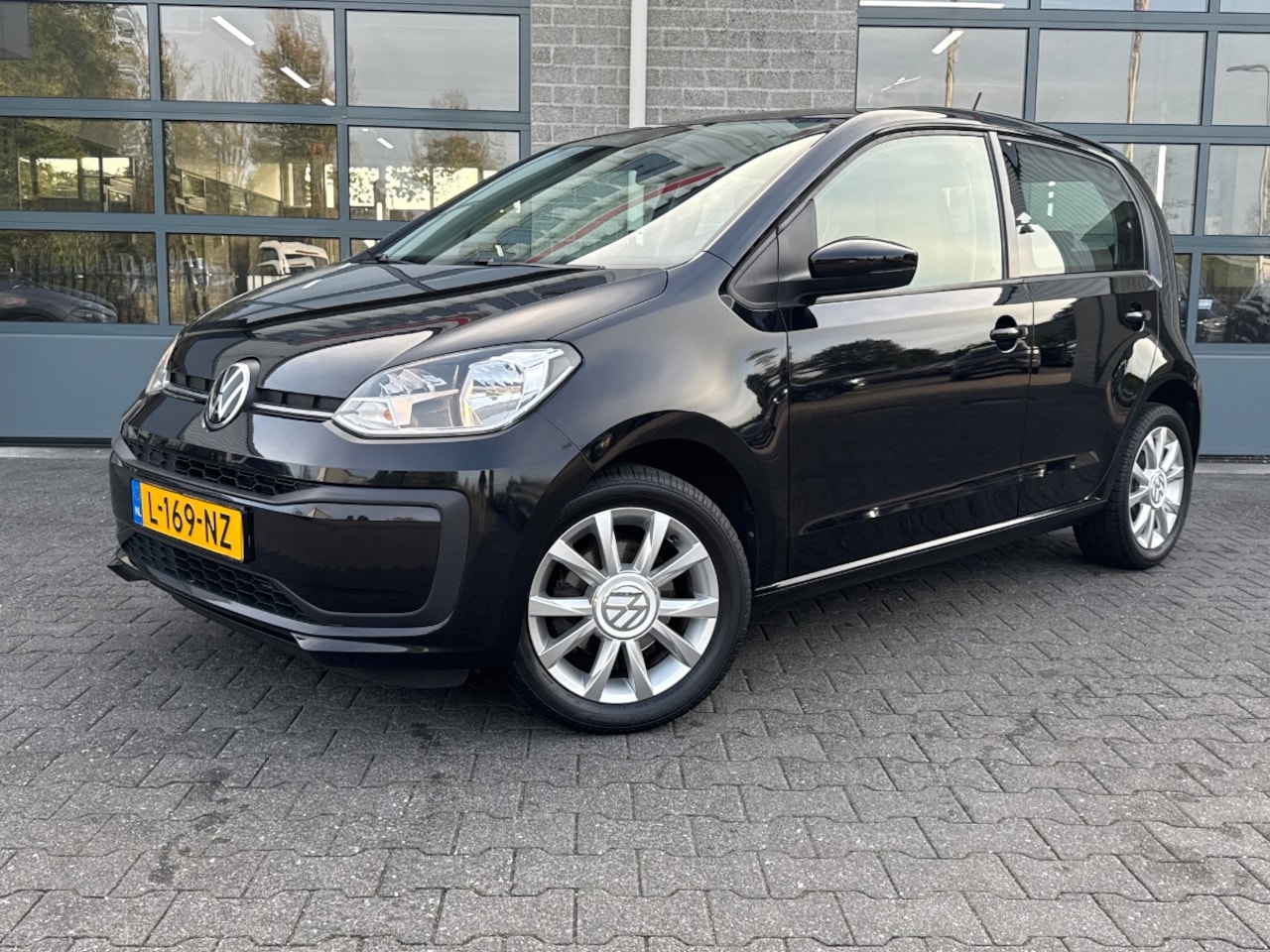 Volkswagen Up! - 1.0|PARKEERCAMERA|ECC|BLUETOOTH| - AutoWereld.nl