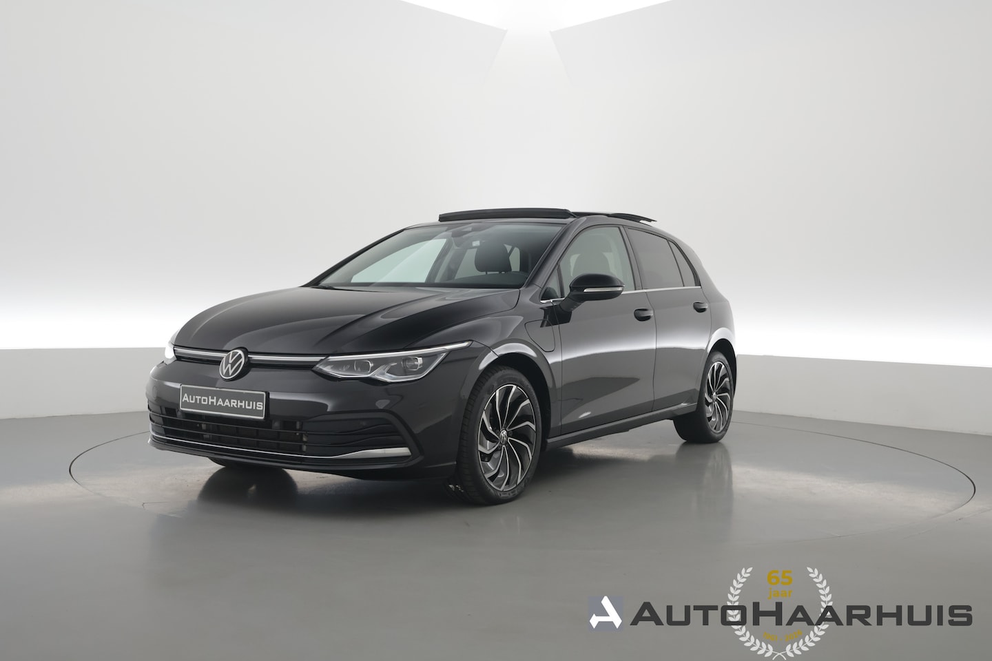 Volkswagen Golf - 1.4 eHybrid 204 pk Style | Pano | Massage | IQ. Light |  Apple CarPlay | Adapt. Cruise | S - AutoWereld.nl
