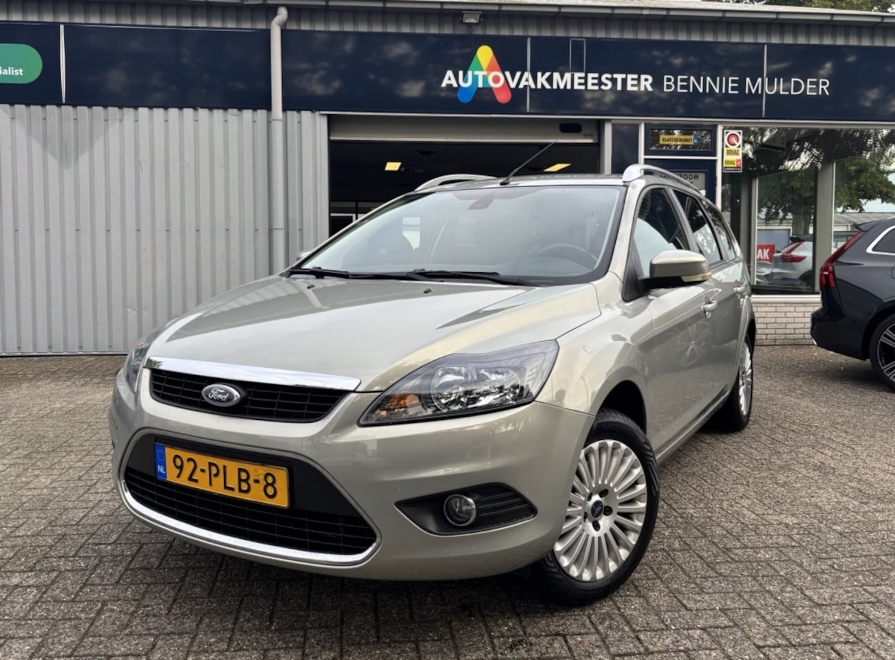 Ford Focus Wagon - 1.8 Limited AIRCO/ECC / TREKHAAK / NWE. APK - AutoWereld.nl