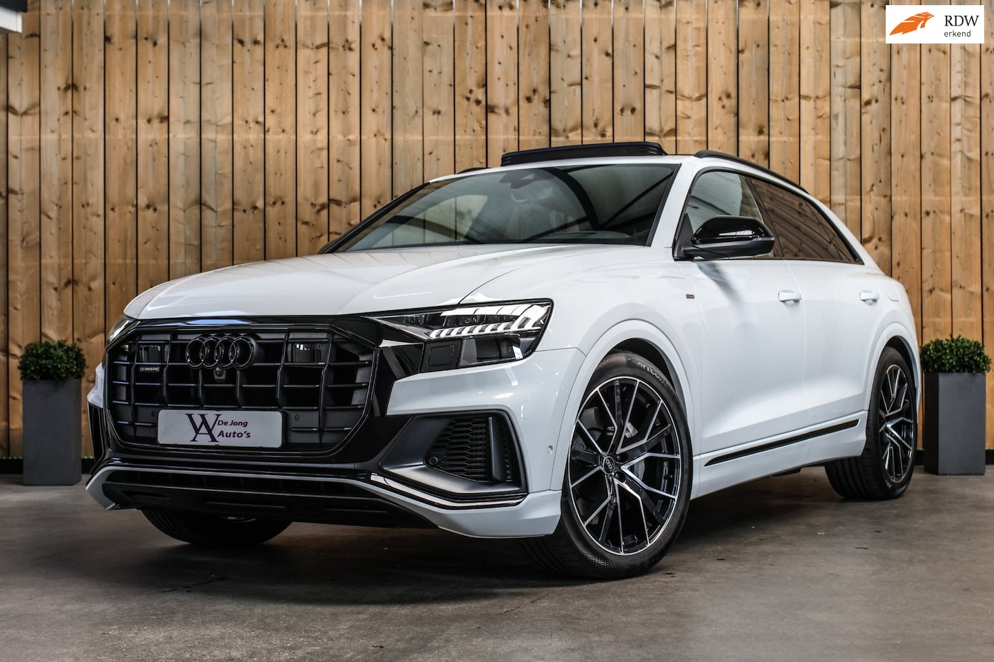 Audi Q8 - 55 TFSI e Quattro S-Line *Pano*RS-Stoelen*B&O*Soft-Close*360 Camera* - AutoWereld.nl