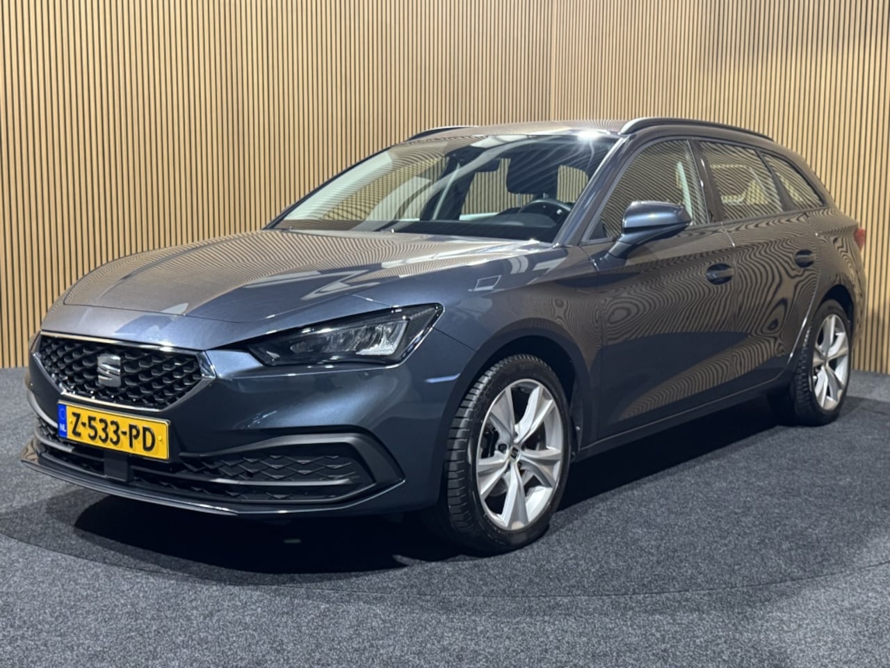 SEAT Leon Sportstourer - 1.5 eTSI Style Business | Stoel/stuurverwarming | CarPlay | Ad.Cruise | Clima | - AutoWereld.nl