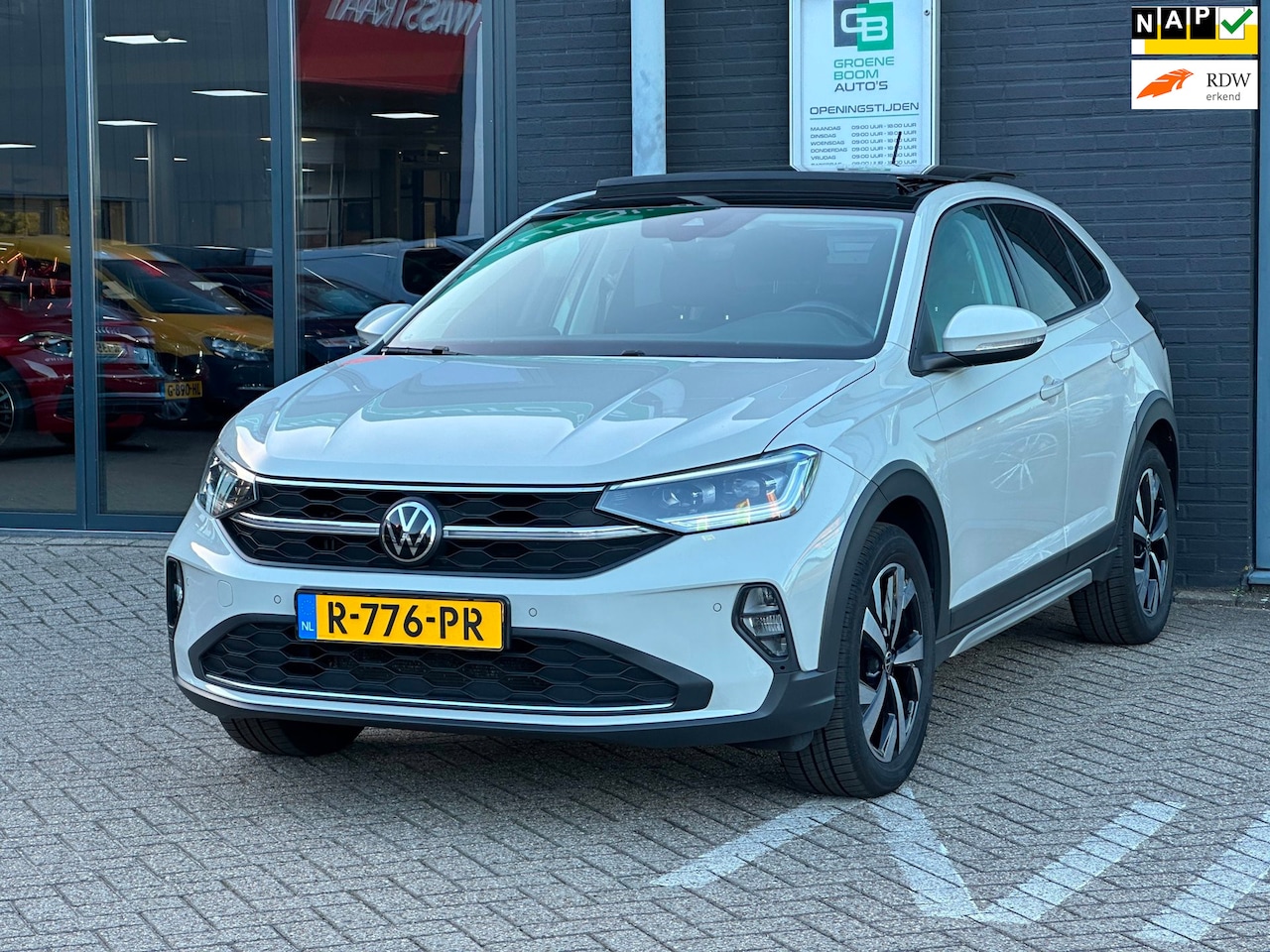 Volkswagen Taigo - 1.0 TSI Style/1STE EIG/PANO-DAK/CAMERA/APP-CONNECT/NL-AUTO NAP!! - AutoWereld.nl