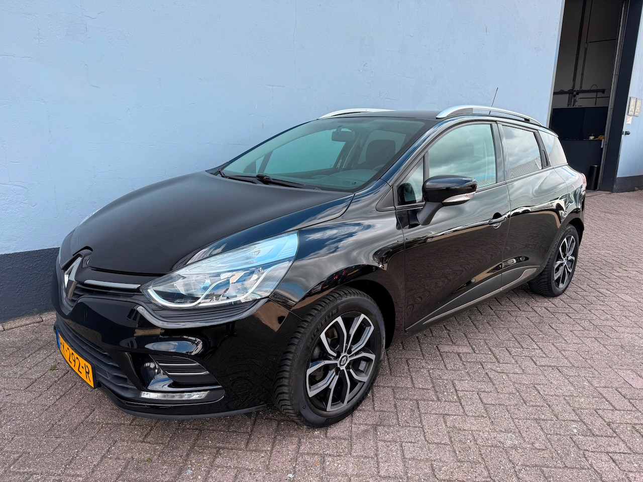 Renault Clio Estate - 0.9 TCe Zen - Navigatie - AutoWereld.nl