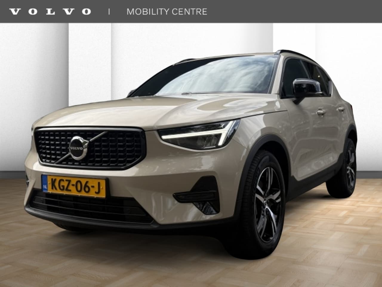 Volvo XC40 - B4 Plus Dark | Harman Kardon Audio | Stuur- & Stoelvermaring - AutoWereld.nl