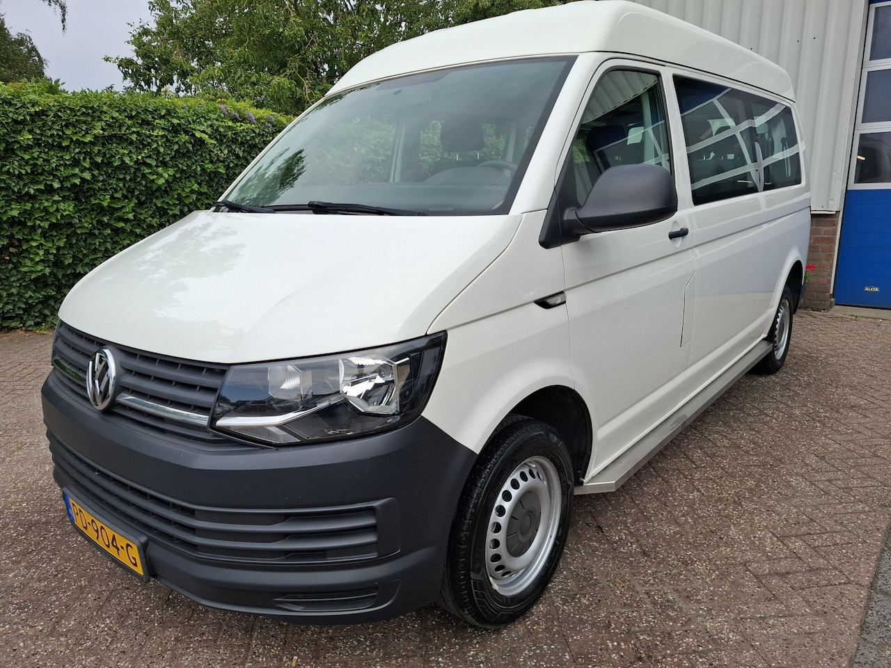 Volkswagen Transporter Kombi - 2.0 TSI L2H2 19350.- INCL BTW 9-PERSOONS BENZINE 150PK - AutoWereld.nl