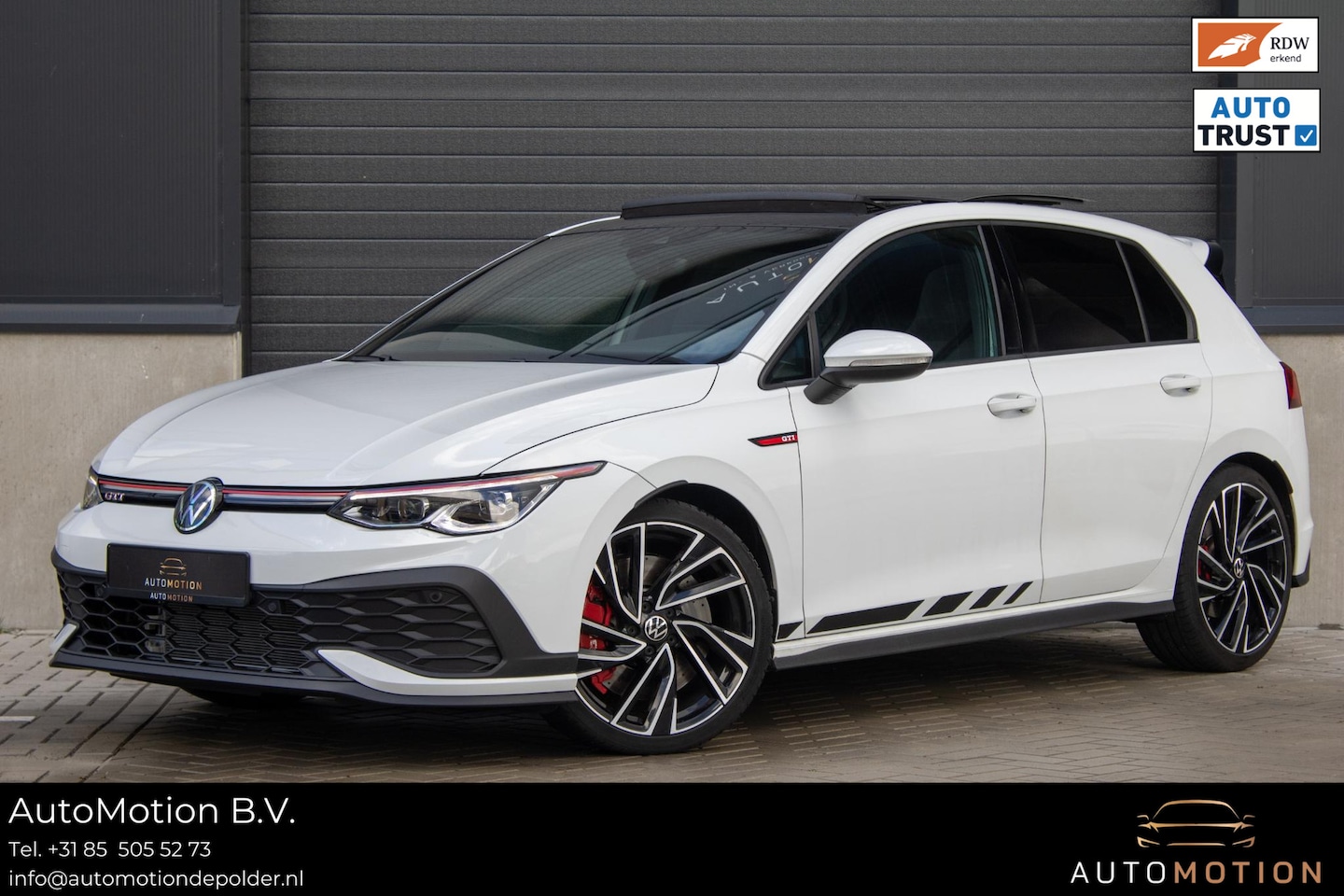Volkswagen Golf - 2.0 TSI GTI Clubsport PANO CAMERA IQ LIGHTS STOELVERWARMING 19 INCH SFEER - AutoWereld.nl
