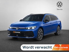 Volkswagen Passat Variant - 1.5 eHybrid R-Line Edition 272PK DSG Black Style, Leder, Head-up, Keyless, 'Harman Kardon'